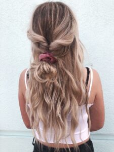 Cute and Easy Hairstyles for Teens 4123b7b273da0433d6526a7cda34a812