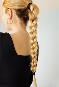 Cute and Easy Hairstyles for Teens 64089173783686df532115e0bae6deab