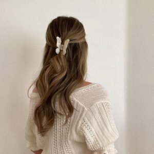 chic half up claw clip style for long hair