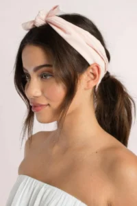 Headband Hairstyles: 15 Chic Ways to Wear One headband with a low ponytail